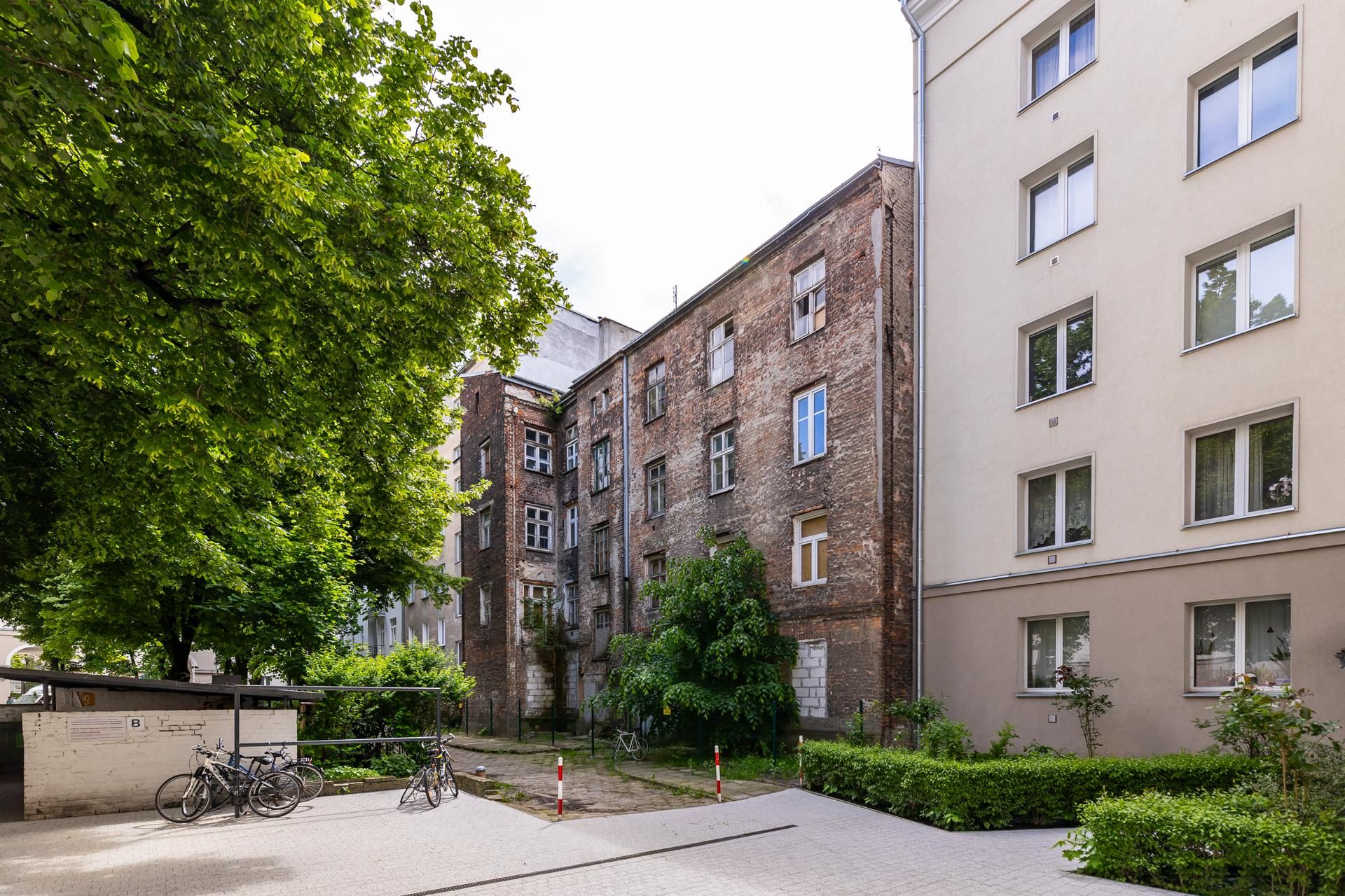 Kamienica przy ul. Węgierskiej 6 w Warszawie