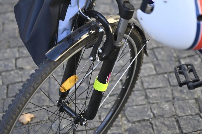 Rośnie liczba wypadków z udziałem hulajnóg. Radni Mazowsza apelują do dzieci i młodzieży: „Noście kaski i odblaski!”