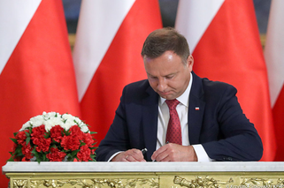 Prezydent Andrzej Duda podpisze ustawę o bezpłatnych lekach dla dzieci i seniorów powyżej 65 lat