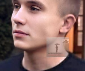 23-latek z kobrą na szyi zniknął bez śladu. Poruszający apel siostry zaginionego