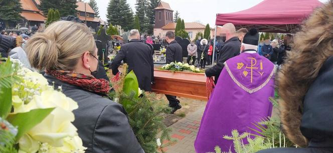 Zuzia i Dawidek spoczęli z tatusiem w grobie