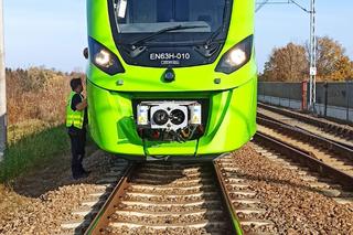 Tarnów. Pijany 35-latek potrącony przez pociąg. Przechodził przez tory w niedozwolonym miejscu