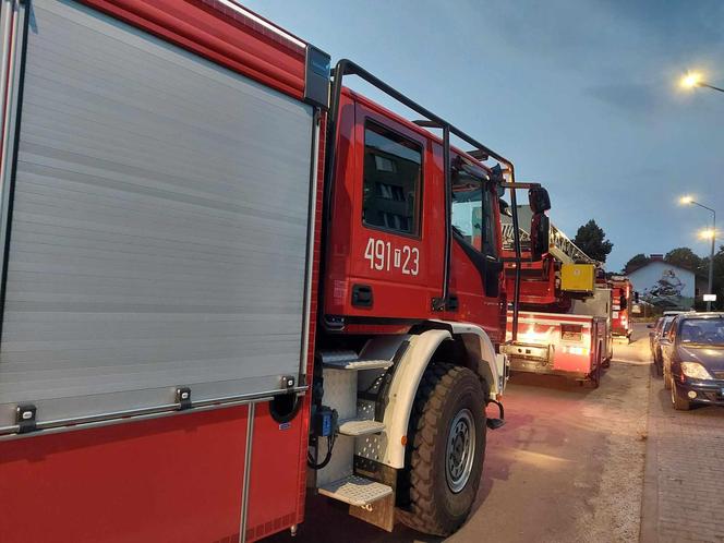 Mocny sen i przypalony garnek. Wieczorna akcja straży na Górnej w Starachowicach