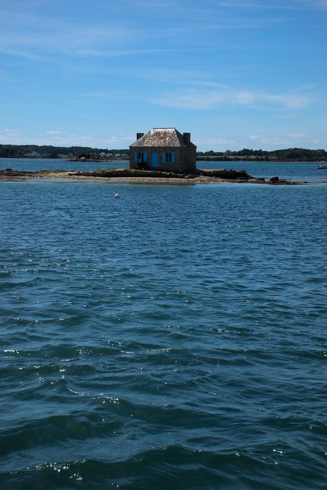 Dom na wyspie Nichtarguer