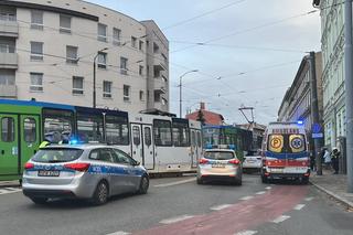 Uwaga! Wypadek tramwaju na ulicy Dubois. Tramwaje zmieniają kursy