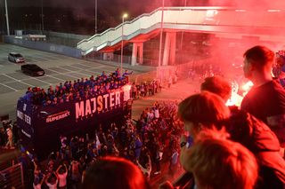 Szalona noc w Poznaniu. Tak Lech świętował dziewiąte mistrzostwo Polski 