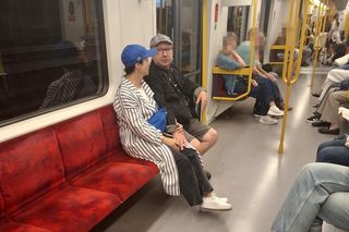 Gabriela Muskala Zbigniew Zamachowski jadą metrem