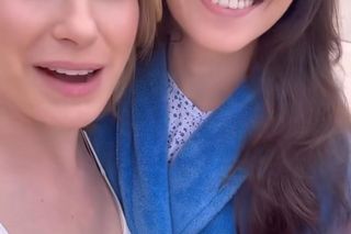 Pierwsza miłość. Angelika (Patrycja Franczak), Eliza (Anna Maria Sieklucka)