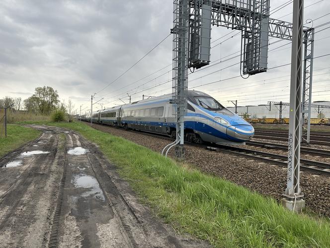 Tragedia na torach. Pieszy wpadł pod Pendolino, na ratunek nie było szans