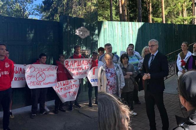 Putinowcy nie wpuścili Polonii na cmentarz