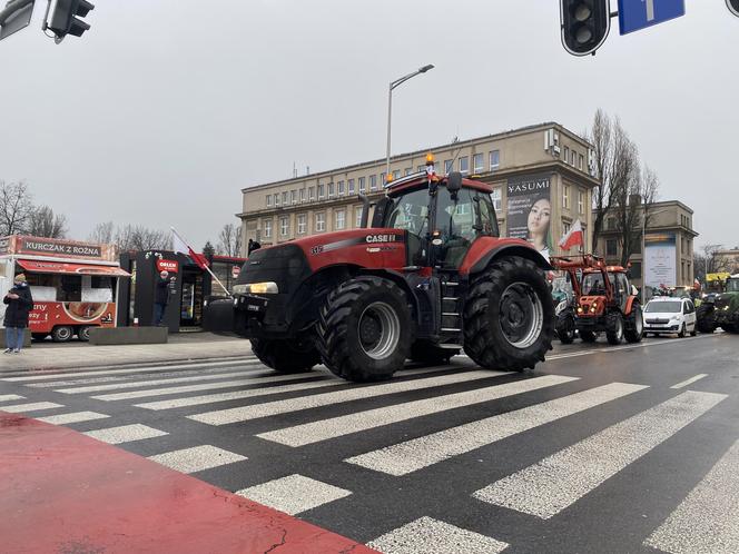 Strajk rolników w centrum Zielonej Góry. Przedsiębiorcy wyjechali na ulice 