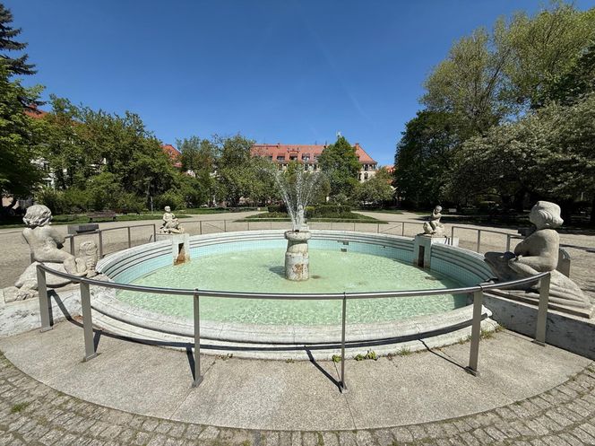 Fontanna miejska na placu Akademickim w Bytomiu