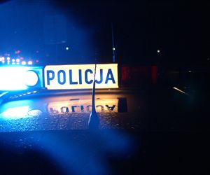 Kraków. Taksówkarz zaatakowany nożem przez pasażera. Trwa policyjna obława