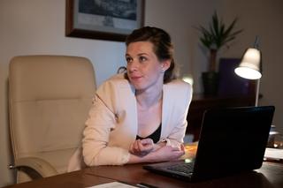 Na Wspólnej odc. 2739 - opis, streszczenie: Roma wywyższa się w firmie 