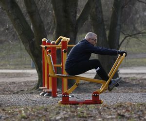 Senator Kwiatkowski jak guma