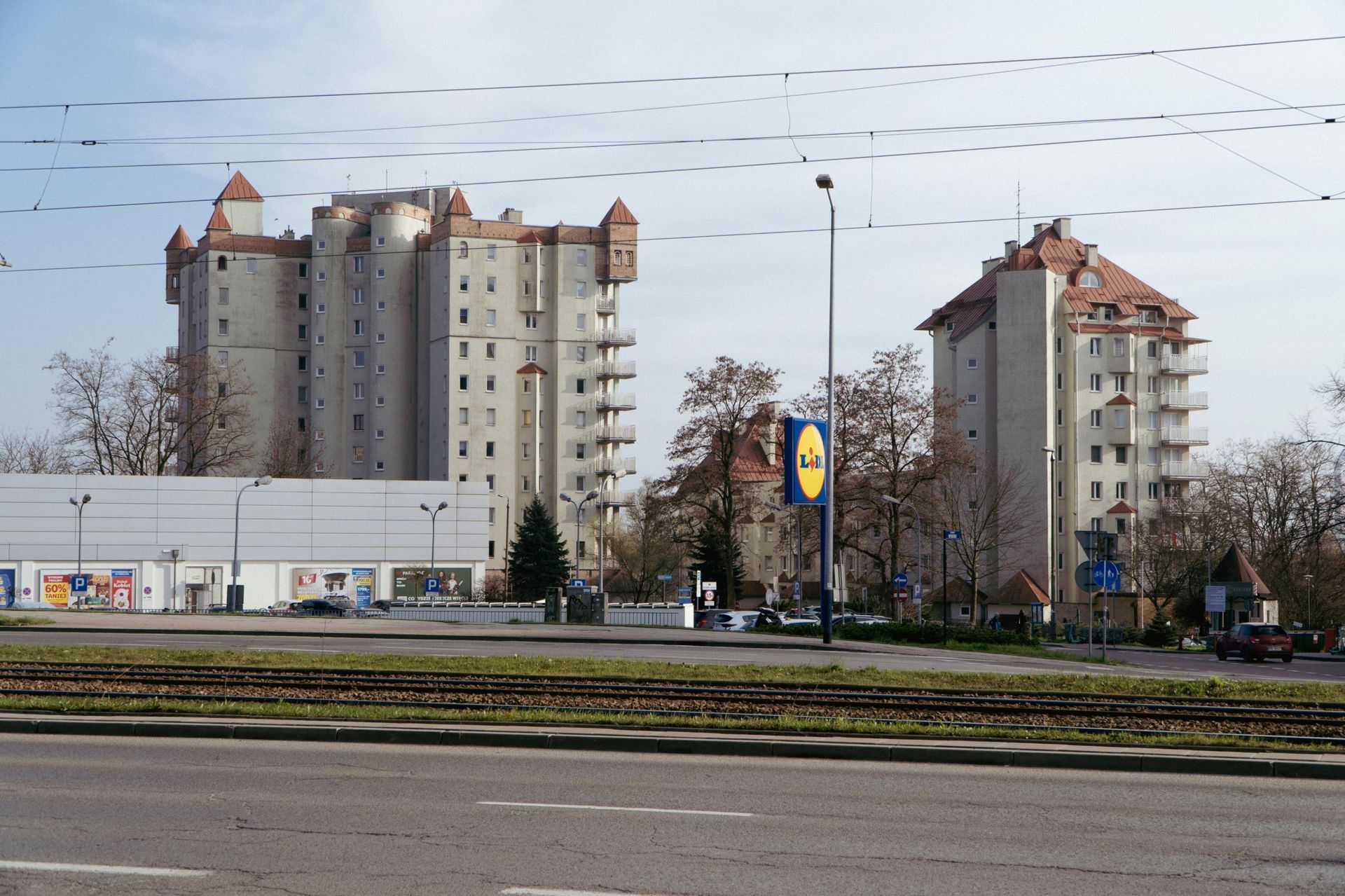 Blok-zamek w Krakowie - zdjęcia. Zobacz Wawel z wielkiej płyty