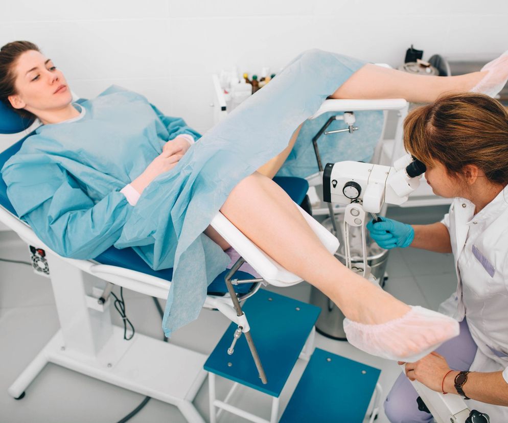 Konizacja szyjki macicy to zabieg chirurgiczny, polegający na wycięciu tkanek szyjki macicy w kształcie stożka.