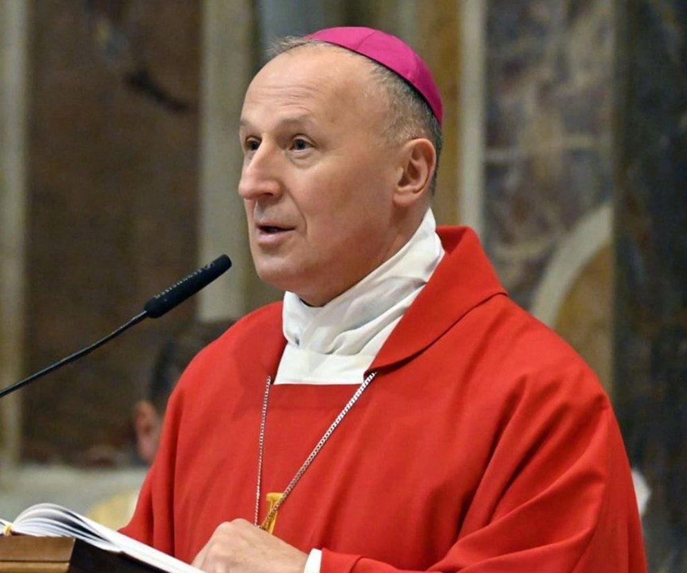 Bp Marek Solarczyk przewodniczący Mszy św. przy grobie św. Jana Pawła II 