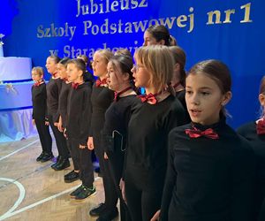 Szkoła Podstawowa nr 1 w Starachowicach ma już 120 lat. Zobaczcie zdjęcia z uroczystości