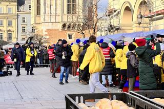 XXVII Wiglia dla Osób Bezdomnych i Potrzebujących Jana Kościuszko ponownie na Rynku Głównym w Krakowie 