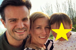 Żona Krawczyka karmi piersią córeczkę na Instagramie. Przesyła życzenia synom Anety Zając