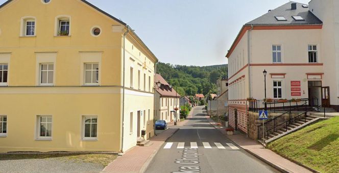 Lewin Kłodzki: prawa miejskie w latach przed 1345-1945