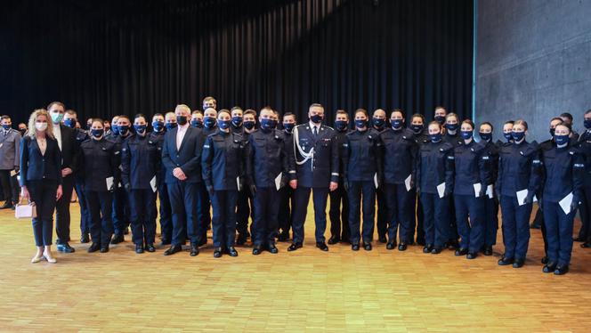 Małopolska ma 30 nowych policjantów. Większość będzie pracować w Krakowie 