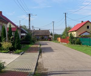 Gliniany w Świętokrzyskiem. Przez tą wioskę w XVIII wieku przechodziły wojska króla Szwecji