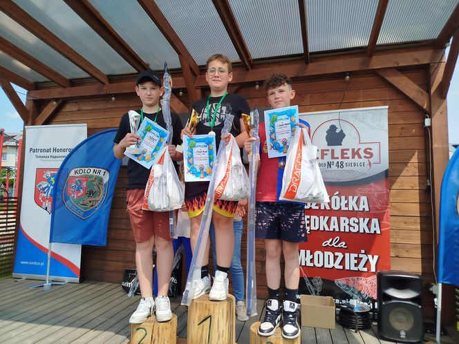 W 2025 roku zawody wędkarskie dla dzieci w Siedlcach przyciągnęły rekordową liczbę uczestników