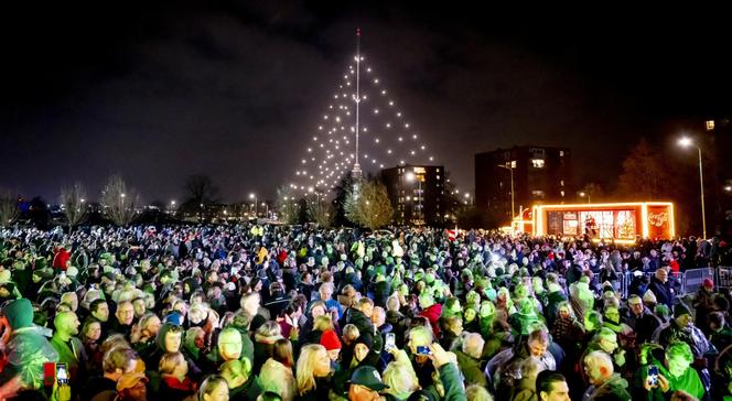 Holandia. Zapalili największą choinkę świata. Ma prawie 370 metrów! 