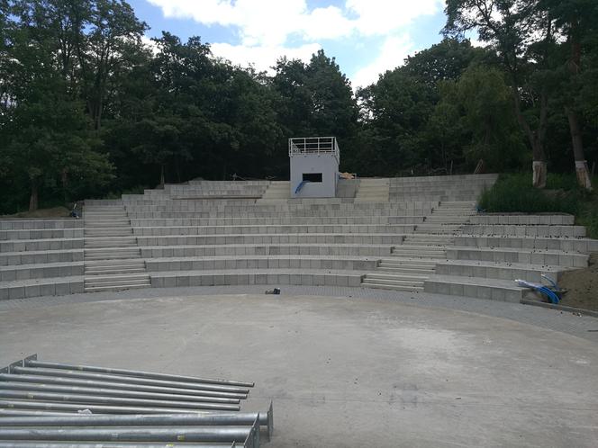 Przebudowa amfiteatru w Żydowcach - lipiec 2020