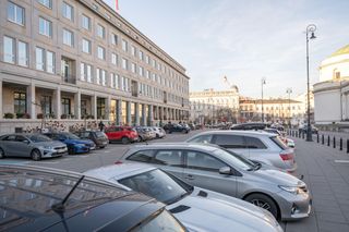 Więcej zieleni pojawi się na pl. Trzech Krzyży