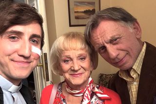 M jak miłość. Dramat księdza Grzegorza! Następca zmarłego proboszcza znów wpakuje się w kłopoty w Grabinie - ZDJĘCIA