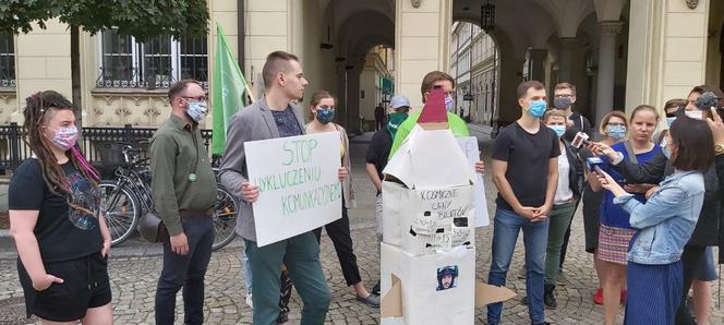 Protest przeciwko podwyżce cen biletów w MPK Wrocław