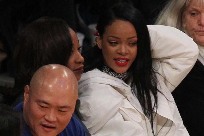 Rihanna na meczu koszykówki