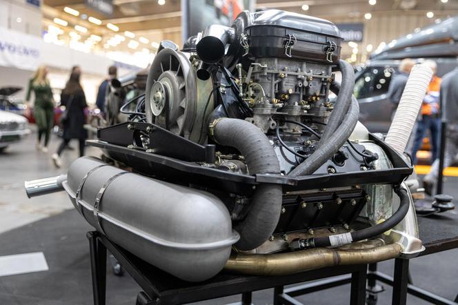  Czerwone ferrari warte 2,5 miliona euro w Poznaniu.