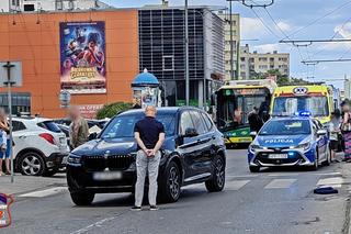 76-latek w BMW potrącił pieszą