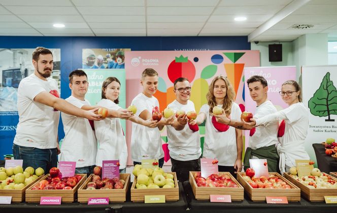 Ustanowiono rekord Polski w sztafecie jedzenia jabłek. A Ty, jadłeś już dziś jabłko?