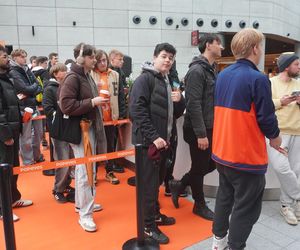 Tłumy na otwarciu Popeyes w Olsztynie. Rekordzista czekał w kolejce ponad 20 godzin