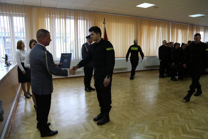 Ślubowanie policjantów w Bydgoszczy. Nasz region zasili 69 nowych funkcjonariuszy! [ZDJĘCIA]