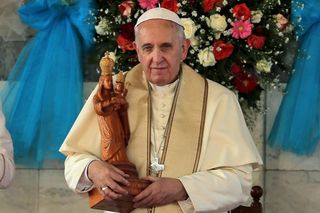 Papież wyznał, że Matka Boska przemówiła do niego! Przygotuj grób