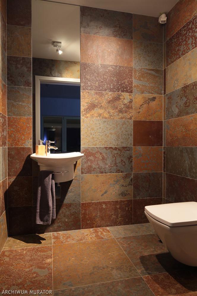 Piaskowiec jako kamień naturalny w nowoczesnej łazience