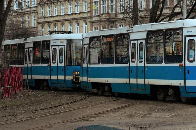 Kolejne remonty na pl. Bema i rondzie Reagana we Wrocławiu. Zmiany dla pasażerów MPK