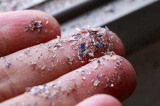 Co z ciałem robi mikroplastik? Zmiany jak przy raku i większe ryzyko zawału