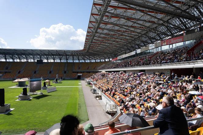 Kongres Świadków Jehowy 2024 na Stadionie Miejskim w Białymstoku