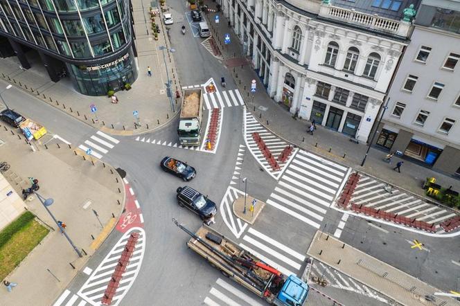 Warszawa. Remont ulic Złota i Zgody