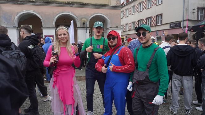 Kortowiada 2025. Studenci nie zawiedli. Zobacz najlepsze przebrania z Parady Wydziałów!