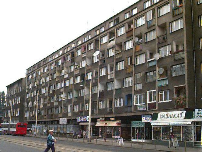 Ulica Krzywoustego w latach 90.
