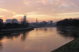 Manchester. To idealny city break dla fanów piłki nożnej. Lot z lotniska w Rzeszowie trwa poniżej 3 godzin