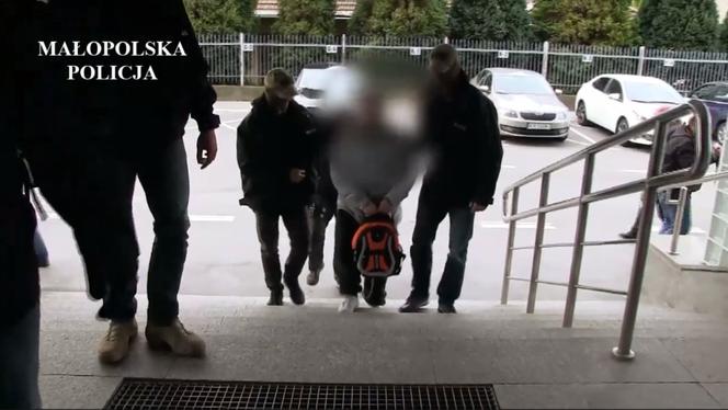 To on miał zamordować i oskórować studentkę. Policja publikuje nagranie z zatrzymania Roberta J. [WIDEO, GALERIA]